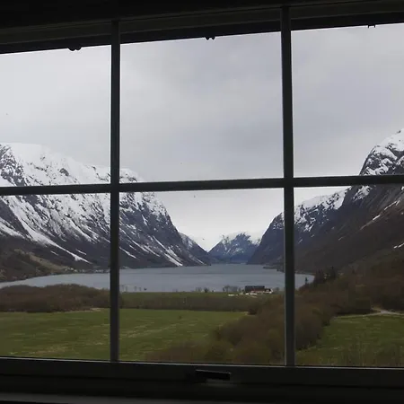 Lunde Turiststasjon * Skei (Sogn og Fjordane)