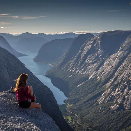Lunde Turiststasjon