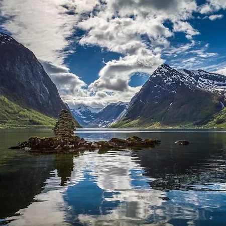 Lunde Turiststasjon *