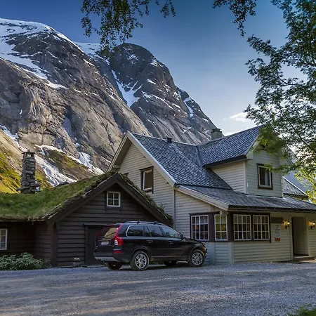 Lunde Turiststasjon