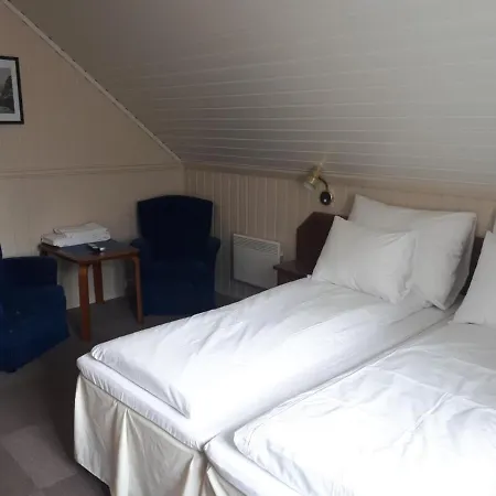 Lunde Turiststasjon * Skei (Sogn og Fjordane)