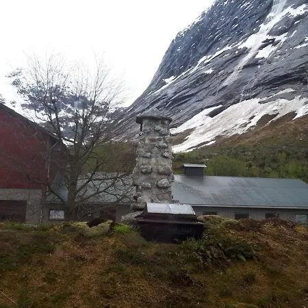 Lunde Turiststasjon Πάρκο διακοπών