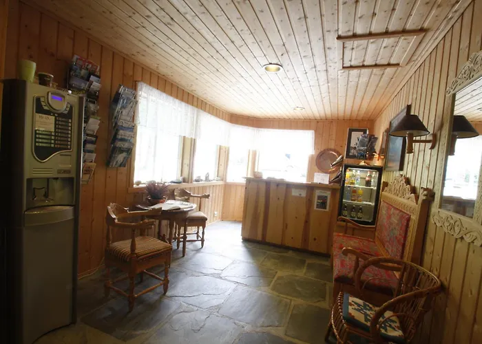 Lunde Turiststasjon * Skei (Sogn og Fjordane)