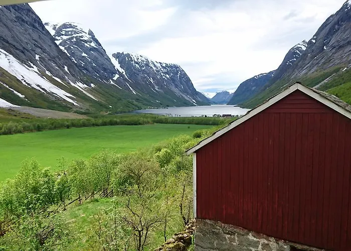 Lunde Turiststasjon Skei (Sogn og Fjordane)