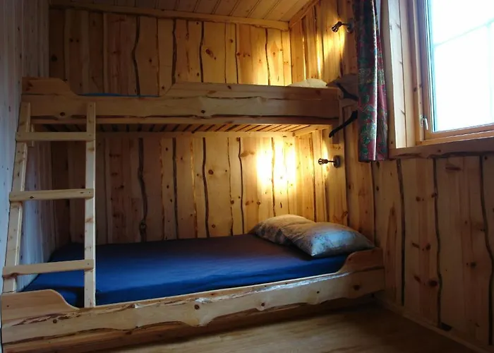 Lunde Turiststasjon Holiday park *