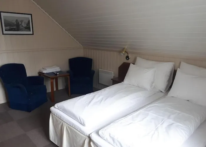 Lunde Turiststasjon * Skei (Sogn og Fjordane)