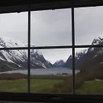Lunde Turiststasjon * Skei (Sogn og Fjordane)