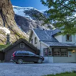 Aldeamento Turístico Lunde Turiststasjon Skei (Sogn og Fjordane)