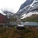 Lunde Turiststasjon Aldeamento Turístico